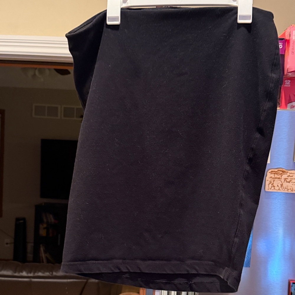 Old Navy Classic Black Pencil Skirt